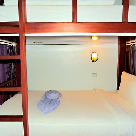 Darling Pub Hostel Сием Реап Екстериор снимка