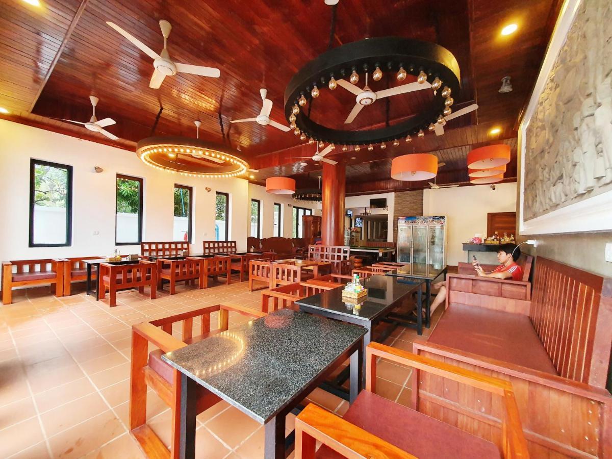 Darling Pub Hostel Сием Реап Екстериор снимка