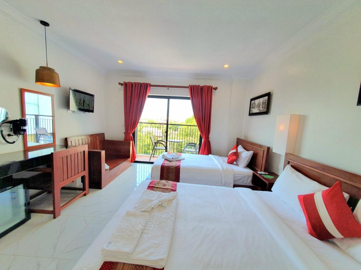 Darling Pub Hostel Сием Реап Екстериор снимка