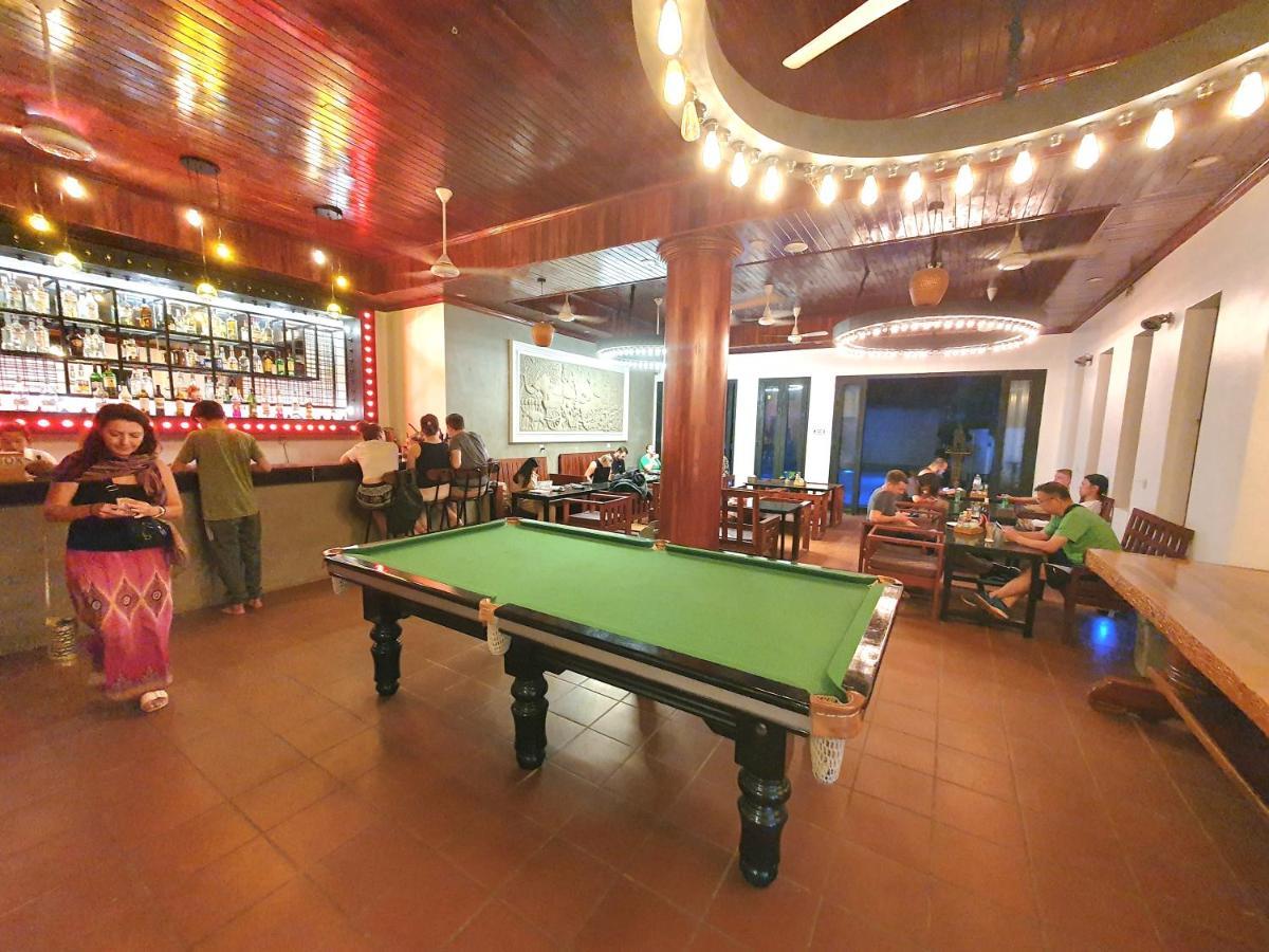 Darling Pub Hostel Сием Реап Екстериор снимка