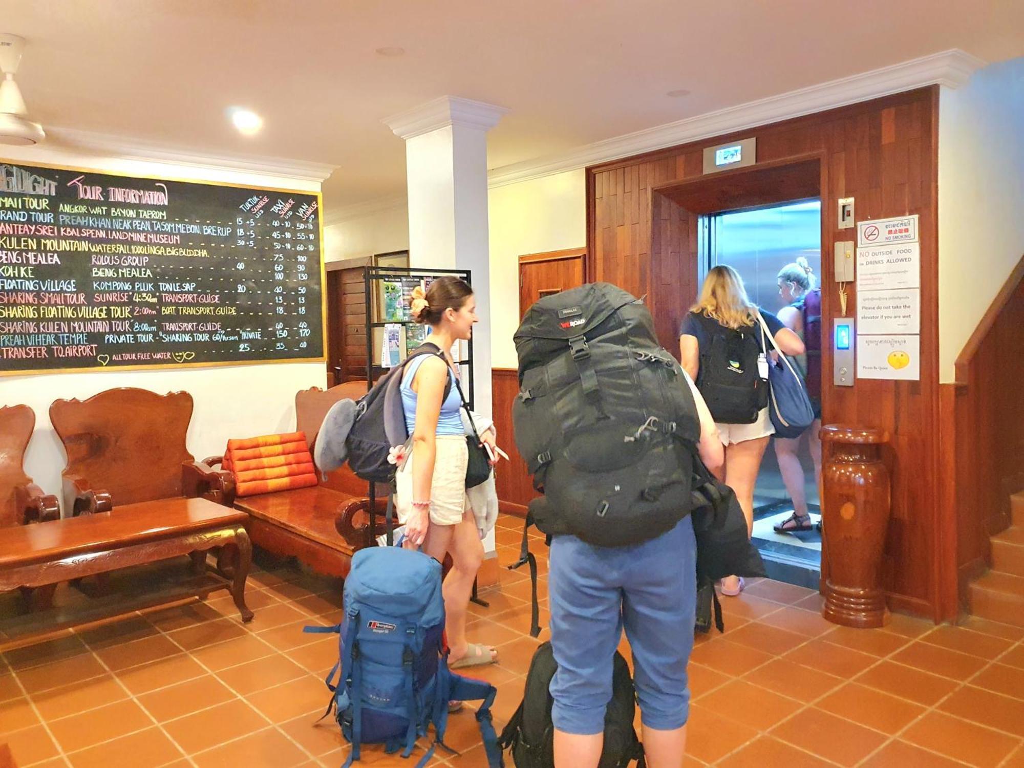 Darling Pub Hostel Сием Реап Екстериор снимка